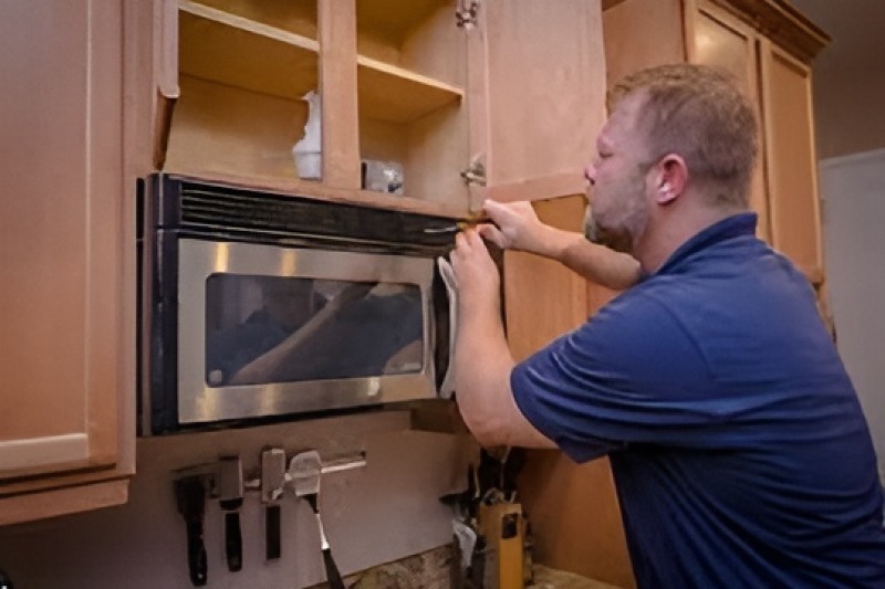 Buld-in Microwave Repair in San Diego